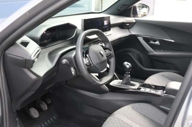 Peugeot 2008 (2025) thumbnail 5