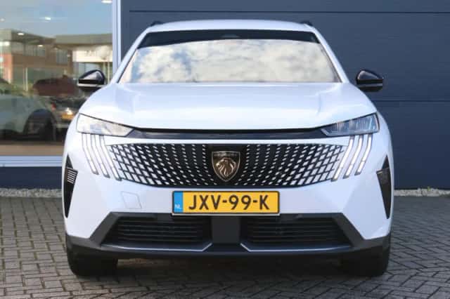 Peugeot 5008 (2025) thumbnail 4