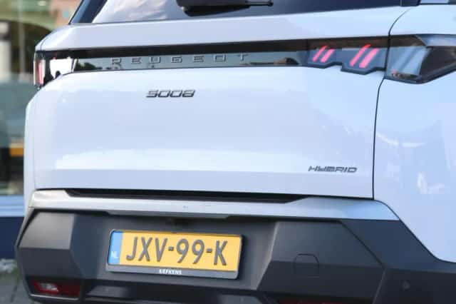 Peugeot 5008 (2025) thumbnail 6