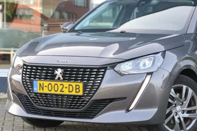 Peugeot 208 (2021) thumbnail 5