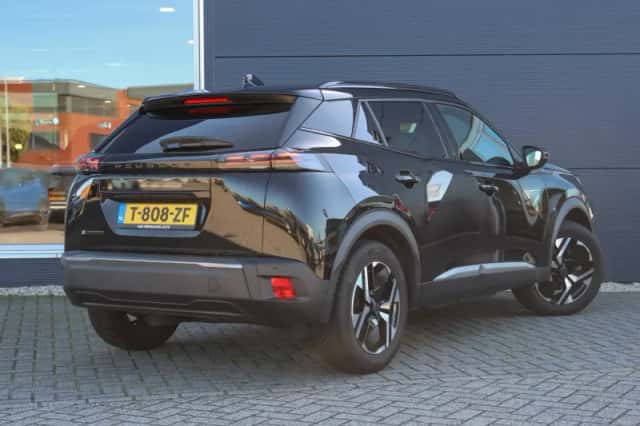 Peugeot e-2008 (2023) thumbnail 3