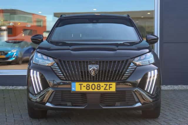 Peugeot e-2008 (2023) thumbnail 5