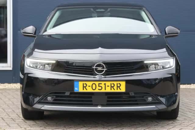 Opel Astra (2022) thumbnail 4