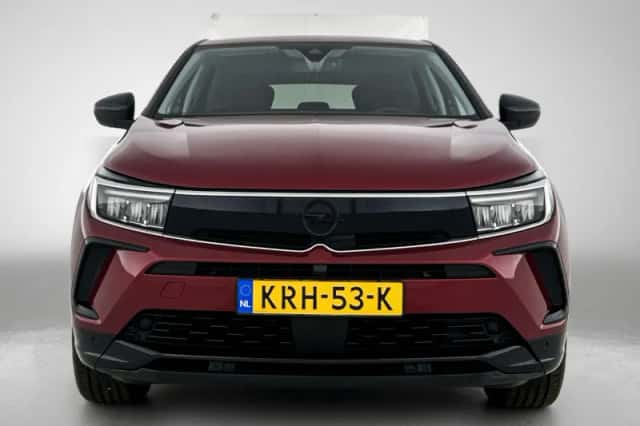Opel Grandland (2023) thumbnail 4