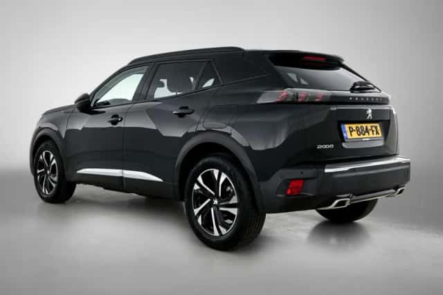Peugeot 2008 (2022) thumbnail 3