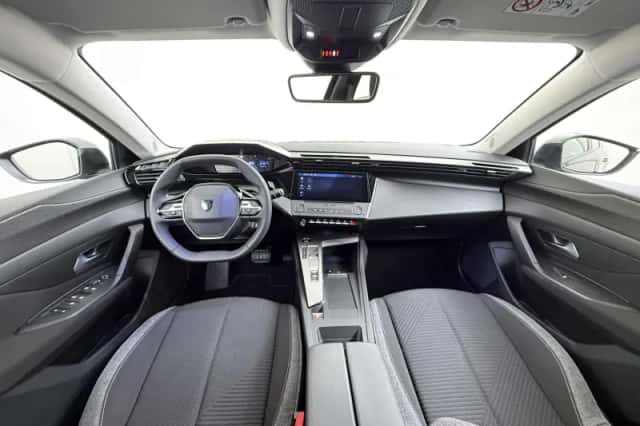 Peugeot 308 (2024) thumbnail 4