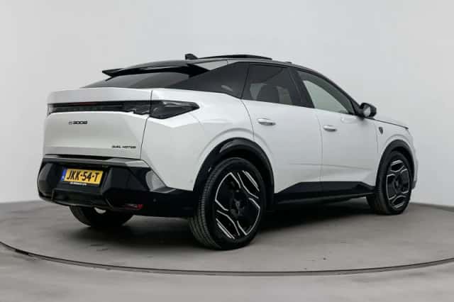Peugeot e-3008 (2025) thumbnail 3