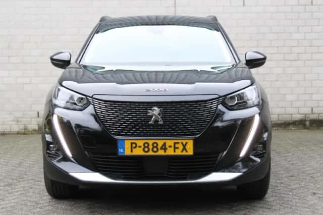 Peugeot 2008 (2022) thumbnail 5