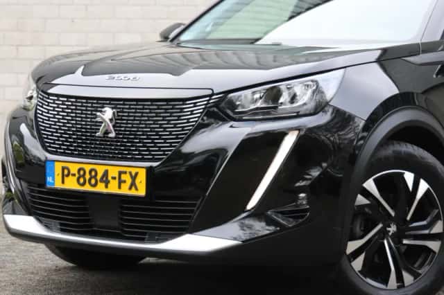 Peugeot 2008 (2022) thumbnail 6