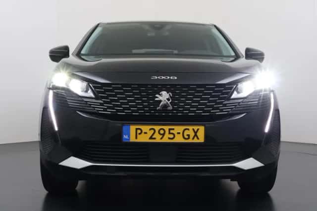Peugeot 3008 (2022) thumbnail 3
