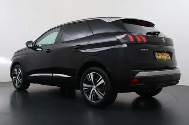 Peugeot 3008 (2022) thumbnail 5