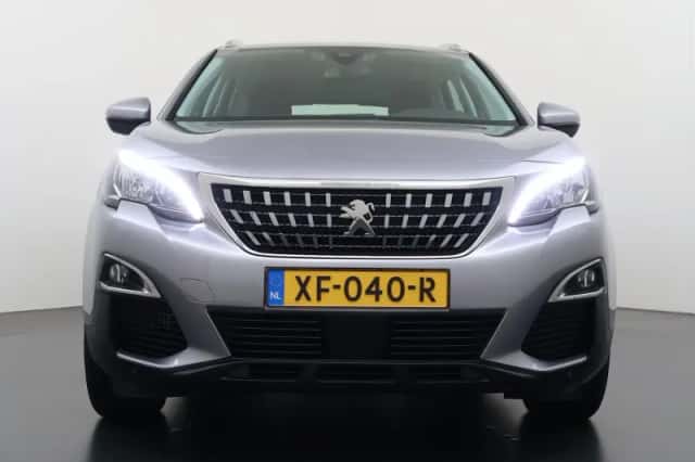 Peugeot 3008 (2019) thumbnail 3