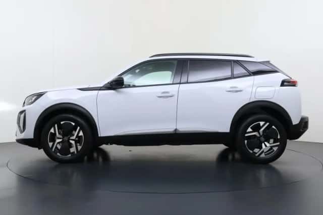Peugeot 2008 (2024) thumbnail 4