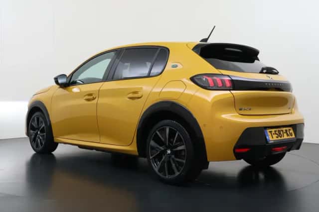 Peugeot e-208 (2023) thumbnail 6