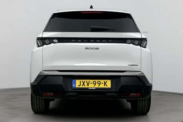 Peugeot 5008 (2025) thumbnail 4