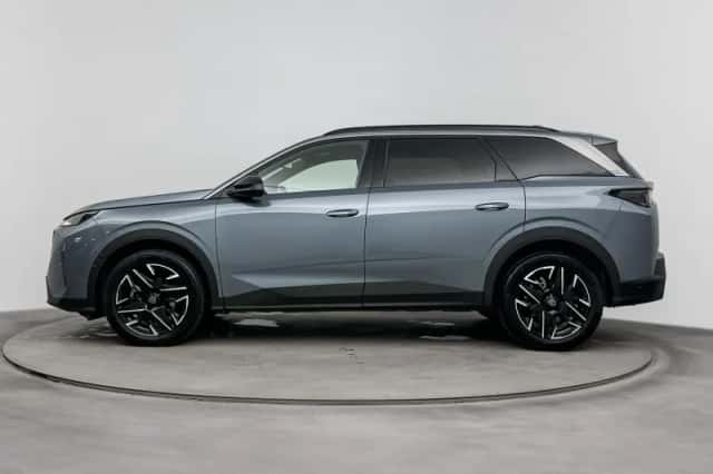 Peugeot 5008 (2025) thumbnail 2