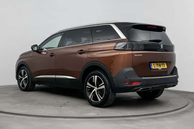 Peugeot 5008 (2021) thumbnail 3