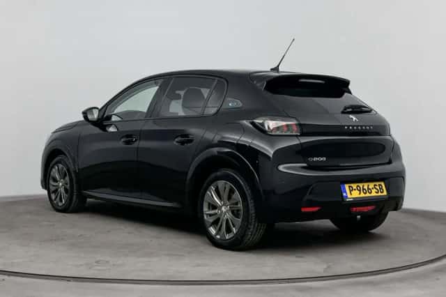 Peugeot e-208 (2022) thumbnail 3