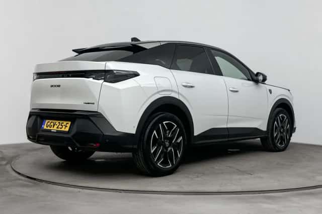 Peugeot 3008 (2024) thumbnail 5