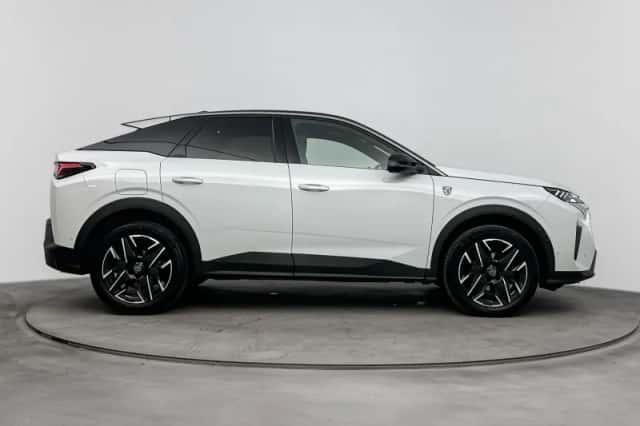 Peugeot 3008 (2024) thumbnail 6