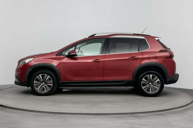 Peugeot 2008 (2019) thumbnail 2