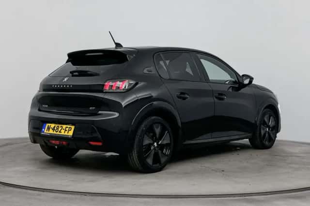 Peugeot e-208 (2021) thumbnail 5