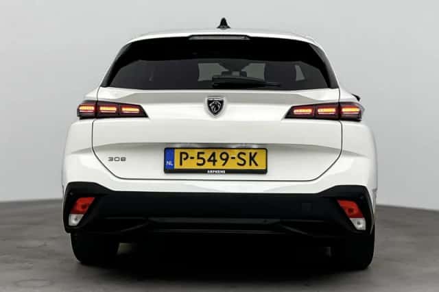 Peugeot 308 (2022) thumbnail 4