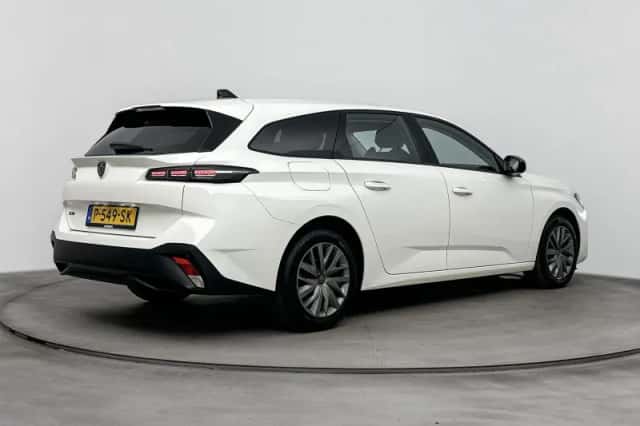 Peugeot 308 (2022) thumbnail 5