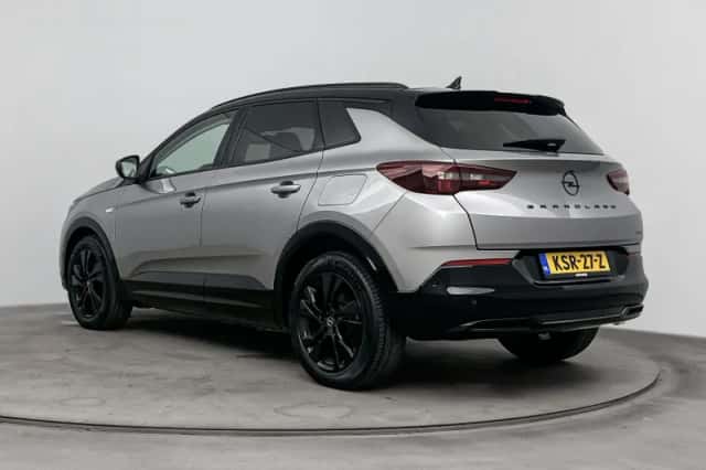 Opel Grandland (2023) thumbnail 3