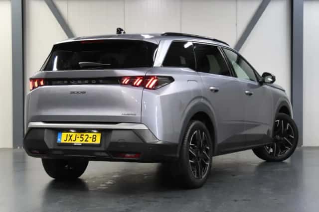 Peugeot 5008 (2025) thumbnail 3