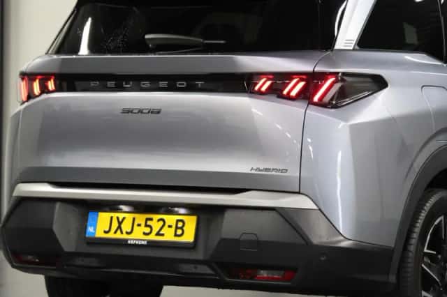 Peugeot 5008 (2025) thumbnail 6