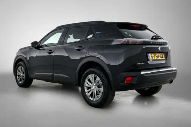 Peugeot 2008 (2023) thumbnail 6