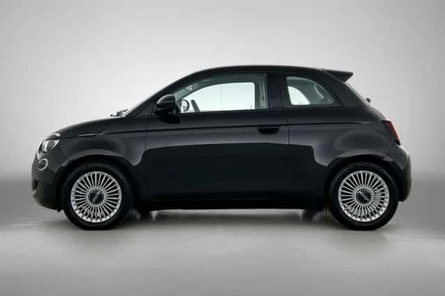 Fiat 500 (2023) thumbnail 5