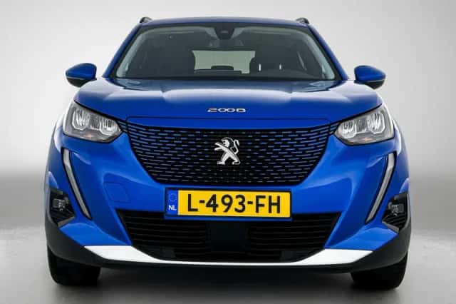 Peugeot e-2008 (2021) thumbnail 4