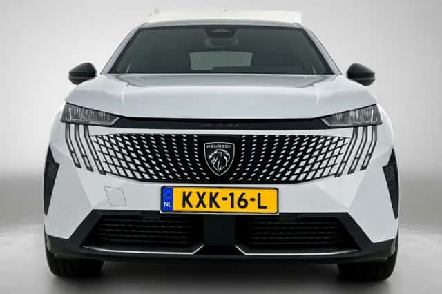 Peugeot e-3008 (2025) thumbnail 4