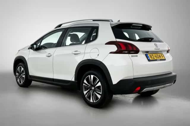 Peugeot 2008 (2018) thumbnail 6