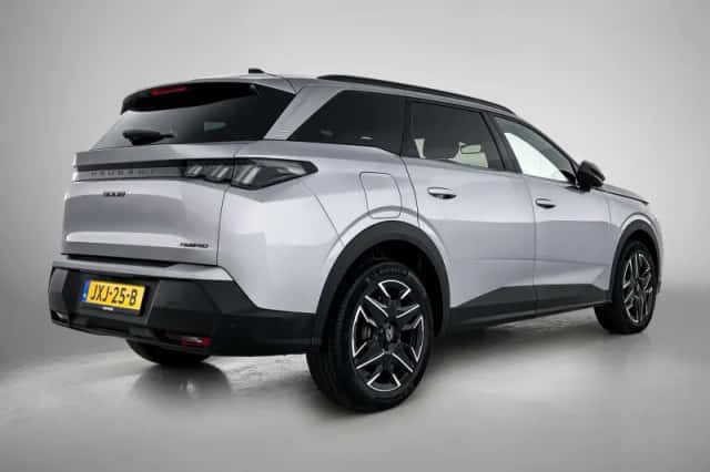 Peugeot 5008 (2025) thumbnail 3
