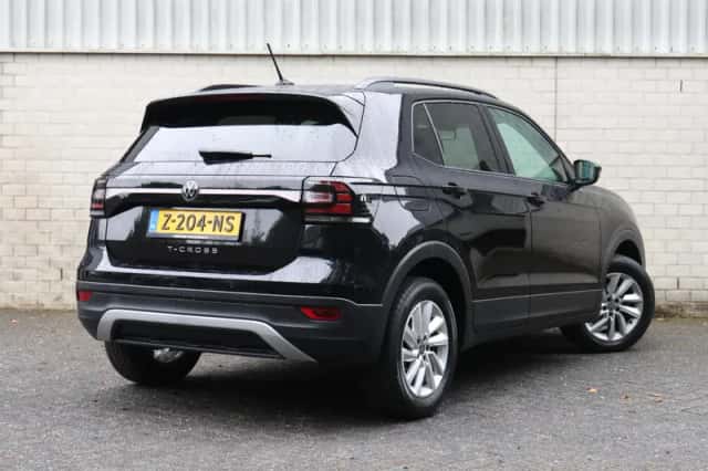 Volkswagen T-Cross (2023) thumbnail 3