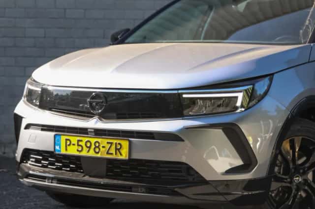 Opel Grandland (2022) thumbnail 5