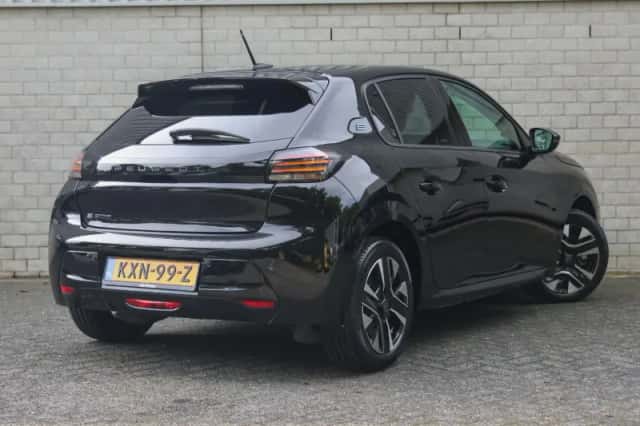Peugeot e-208 (2025) thumbnail 3