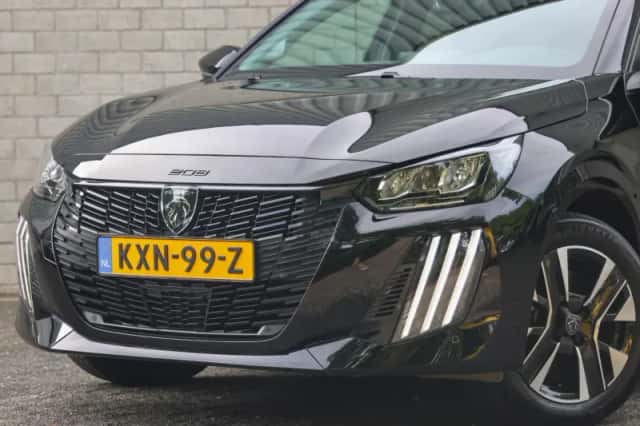 Peugeot e-208 (2025) thumbnail 5
