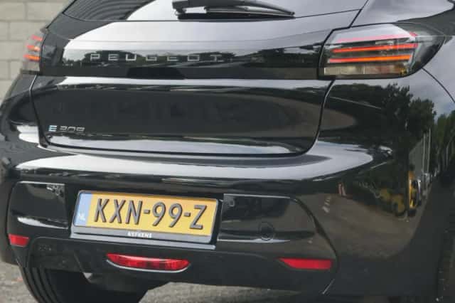 Peugeot e-208 (2025) thumbnail 6