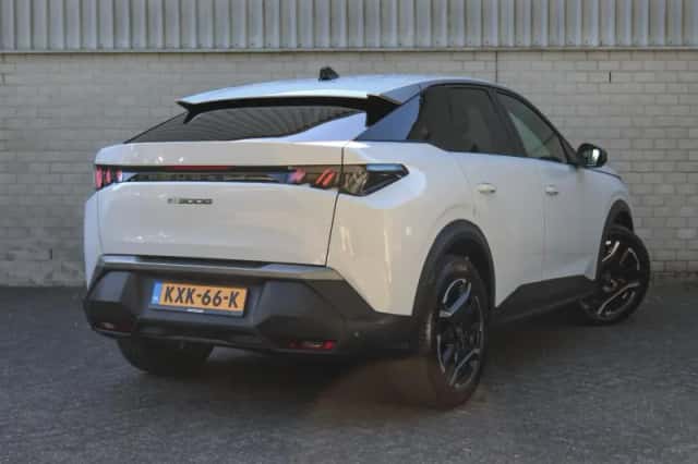 Peugeot e-3008 (2025) thumbnail 3