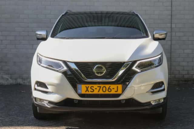 Nissan Qashqai (2019) thumbnail 3