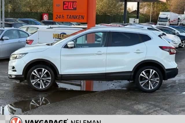 Nissan Qashqai (2017) thumbnail 4