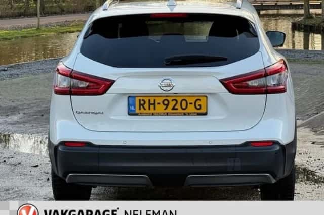 Nissan Qashqai (2017) thumbnail 5