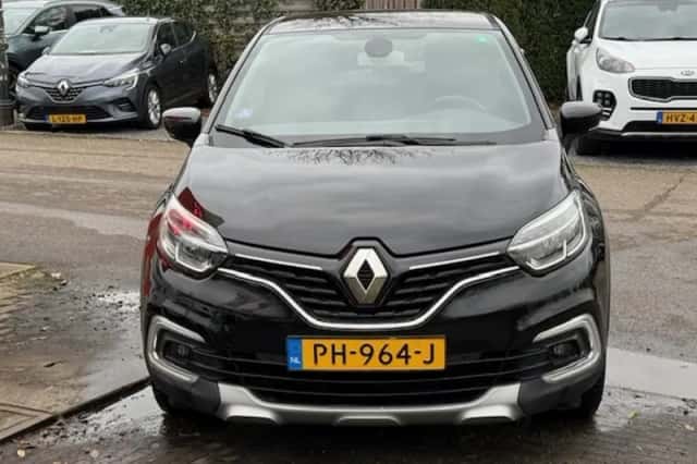 Renault Captur (2017) thumbnail 3