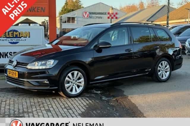 Volkswagen Golf (2018) thumbnail 1