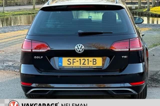 Volkswagen Golf (2018) thumbnail 5