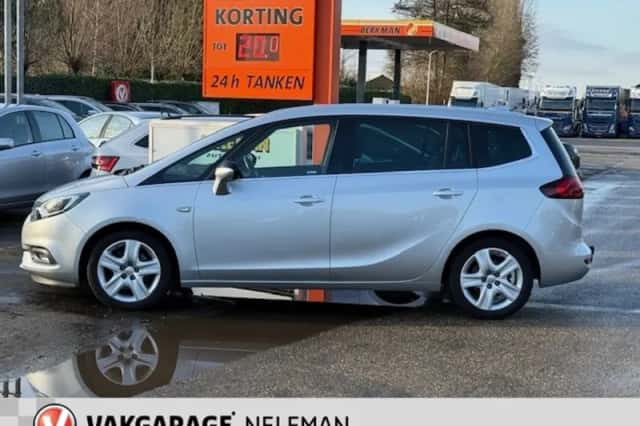Opel Zafira (2017) thumbnail 4